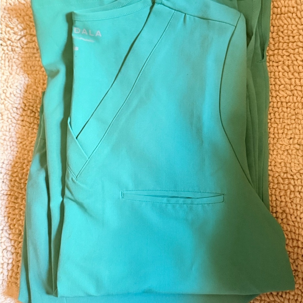 Mandala Women's Lightweight Scrub set in surgical green- Comfortable Fit